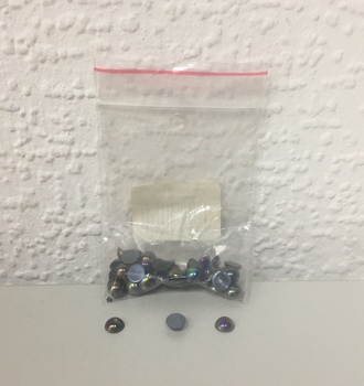 Бусины половинчатые (50шт) в ассортименте